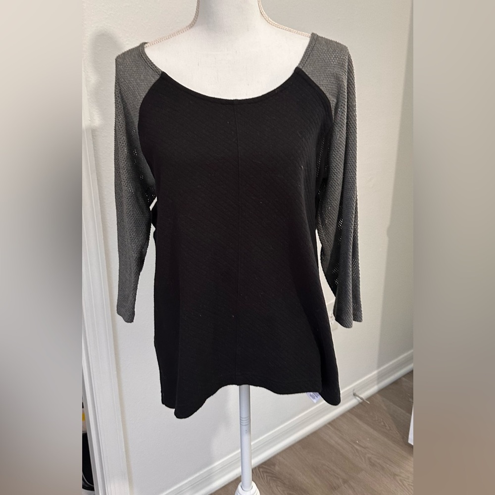 Women’s black and grey top